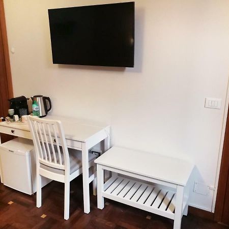 Sleep & Fly Bed & Breakfast Bologna Bagian luar foto